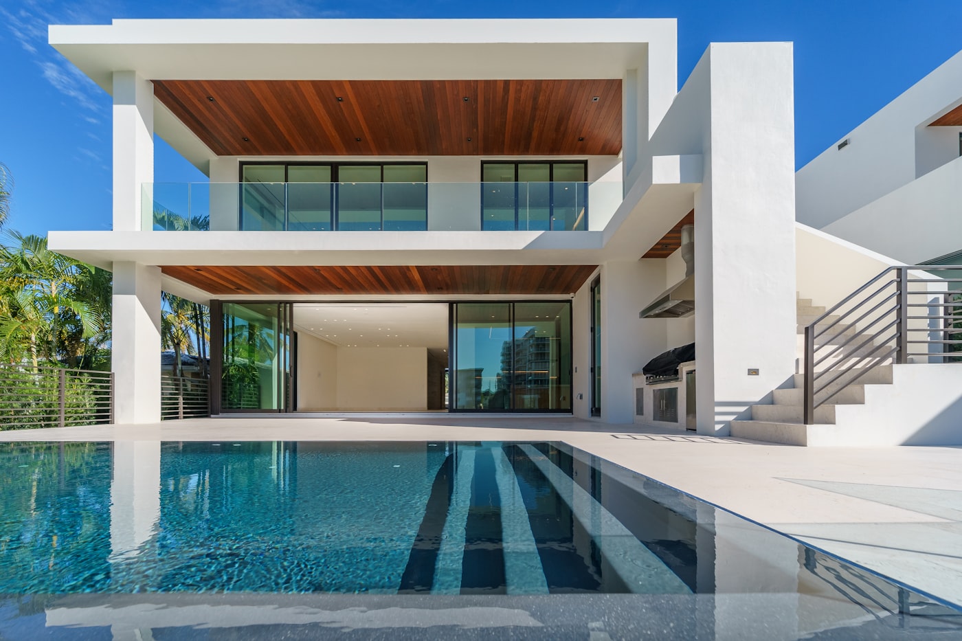 Architectural design reference for Dubai Hills Golf Mansion